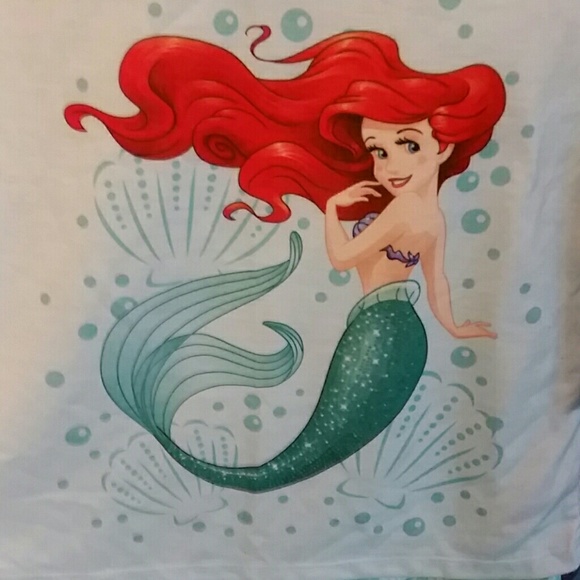 Disney the Little Mermaid Ariel Pajama set - Picture 2 of 7